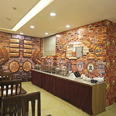 Hotel D'Capitol - Delhi Airport New Delhi Exterior photo