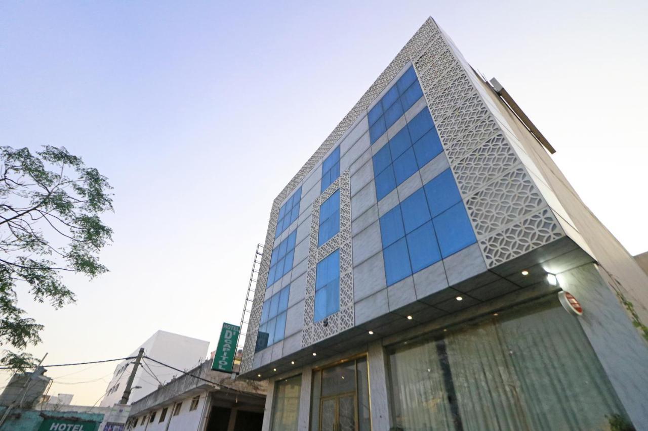 Hotel D'Capitol - Delhi Airport New Delhi Exterior photo