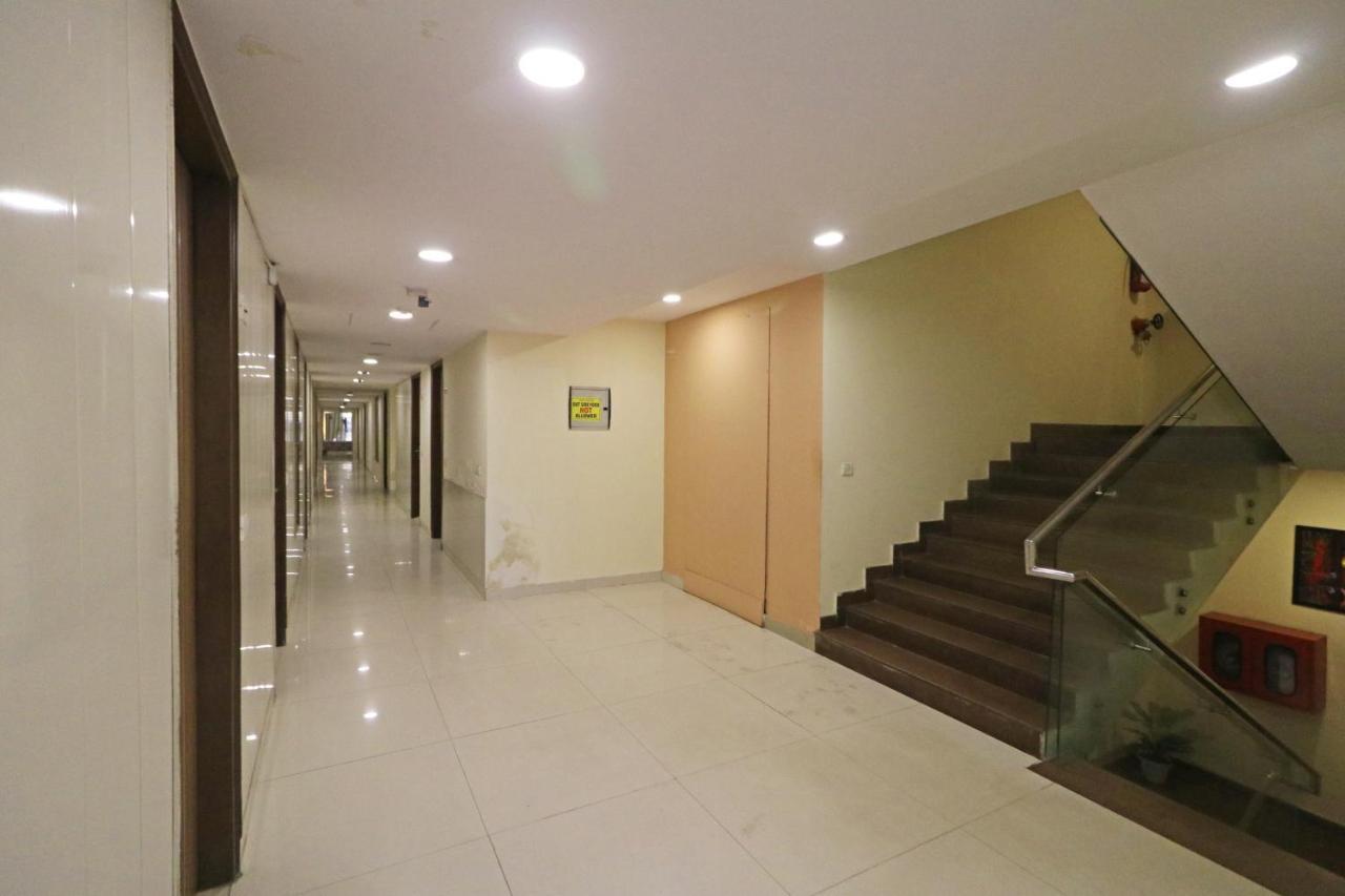 Hotel D'Capitol - Delhi Airport New Delhi Exterior photo