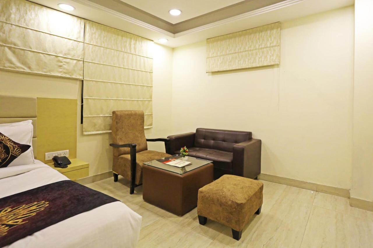 Hotel D'Capitol - Delhi Airport New Delhi Exterior photo