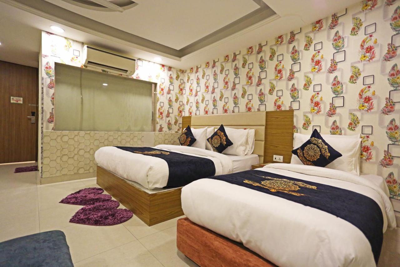 Hotel D'Capitol - Delhi Airport New Delhi Exterior photo