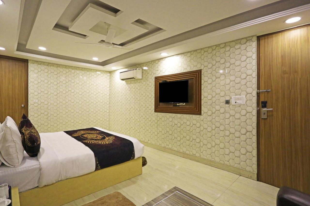 Hotel D'Capitol - Delhi Airport New Delhi Exterior photo