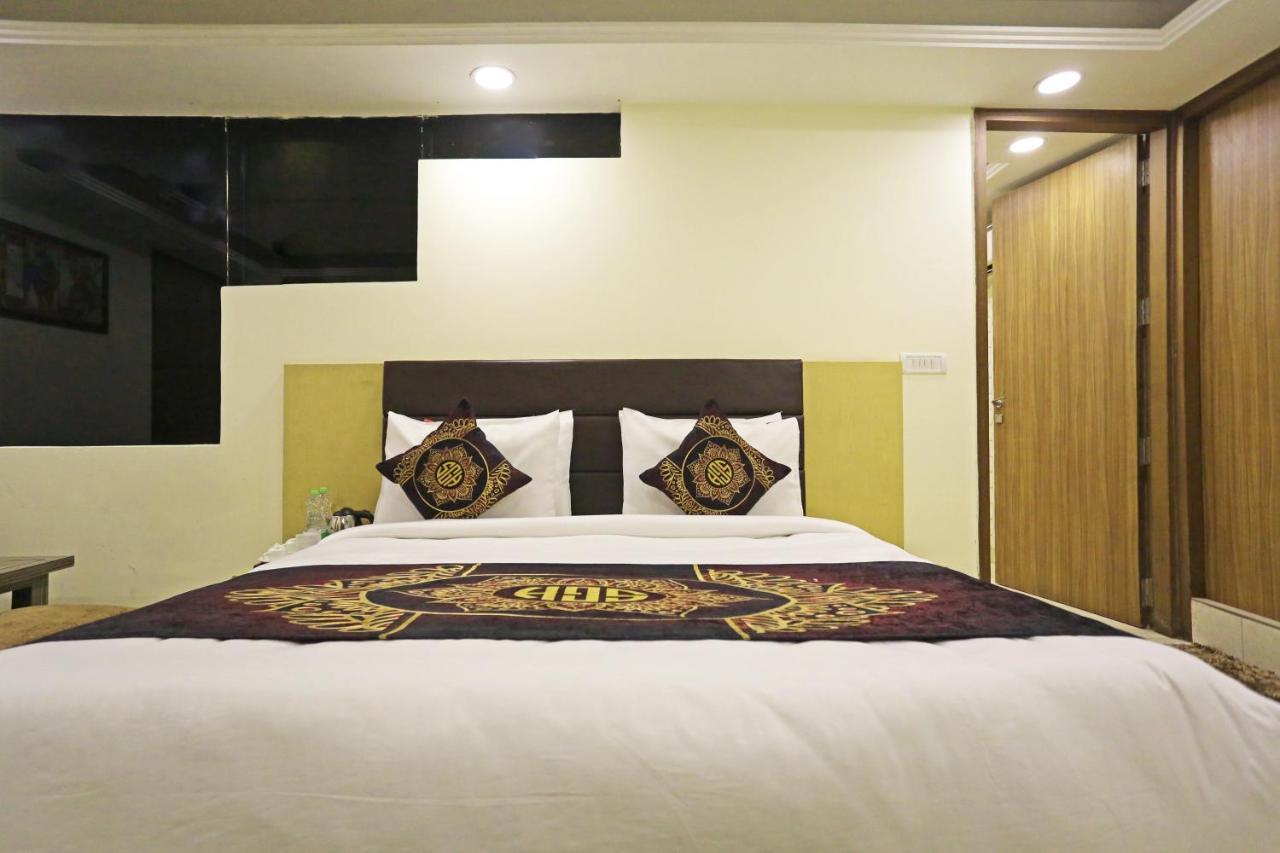 Hotel D'Capitol - Delhi Airport New Delhi Exterior photo