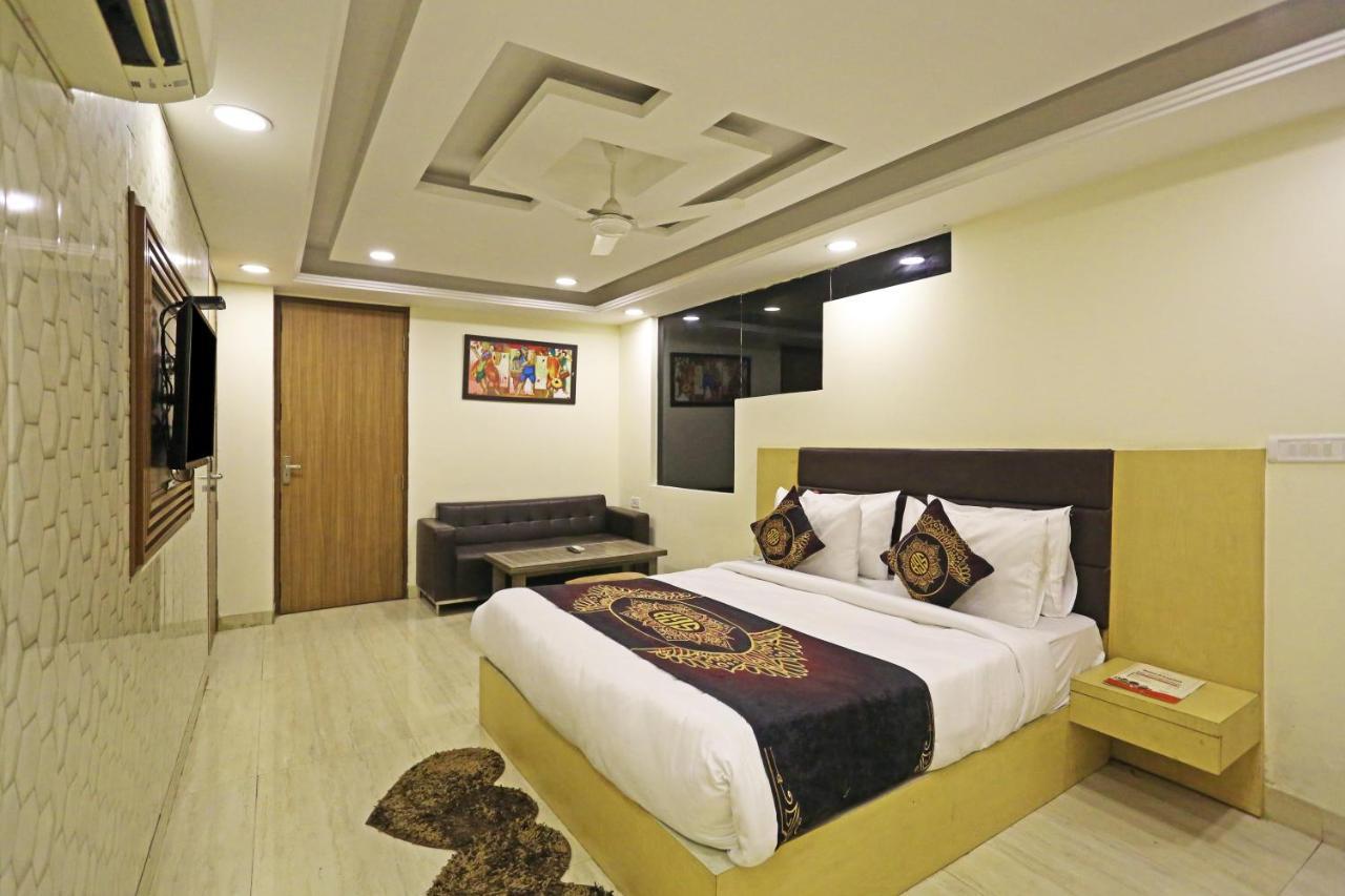 Hotel D'Capitol - Delhi Airport New Delhi Exterior photo