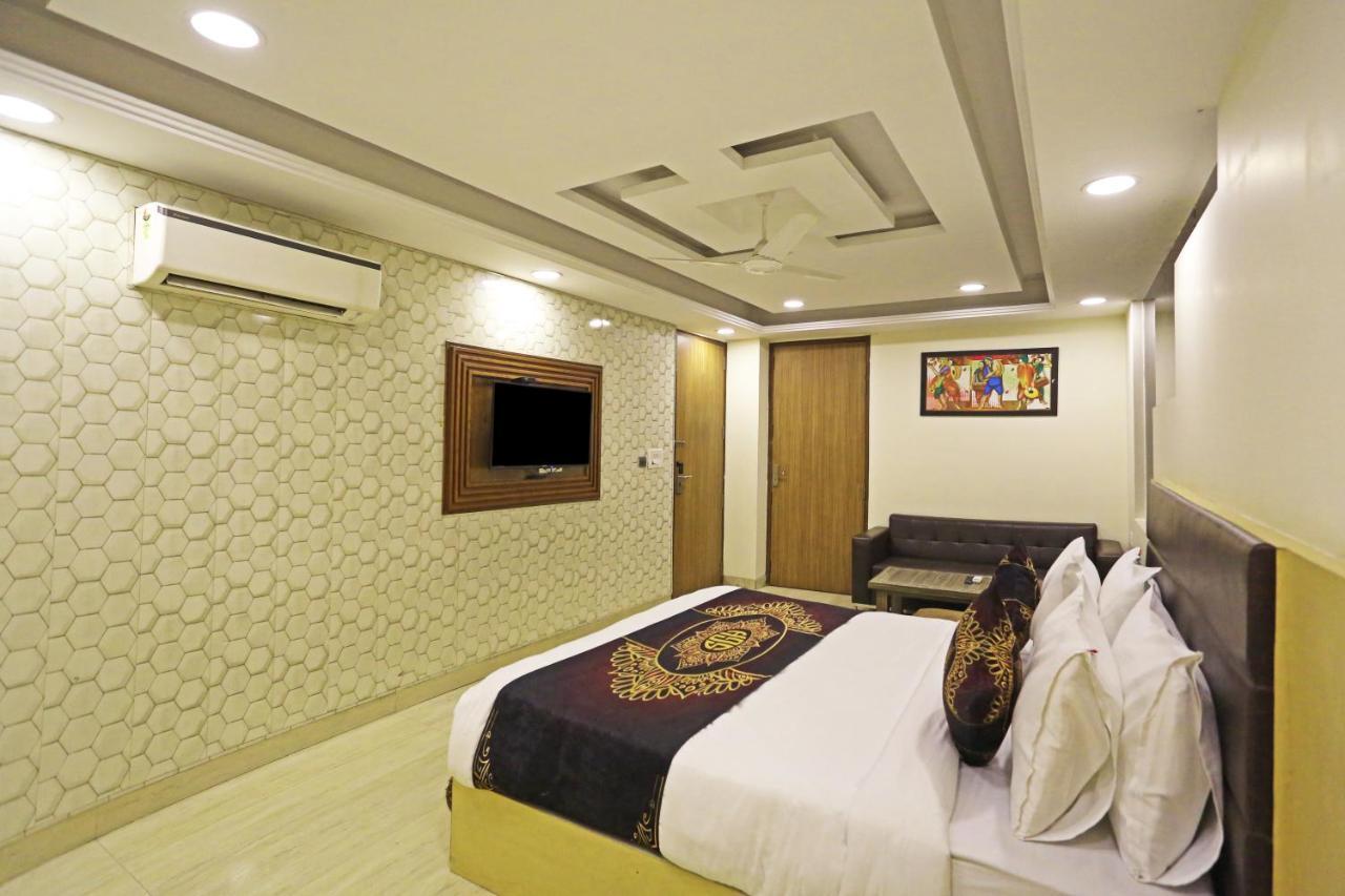 Hotel D'Capitol - Delhi Airport New Delhi Exterior photo