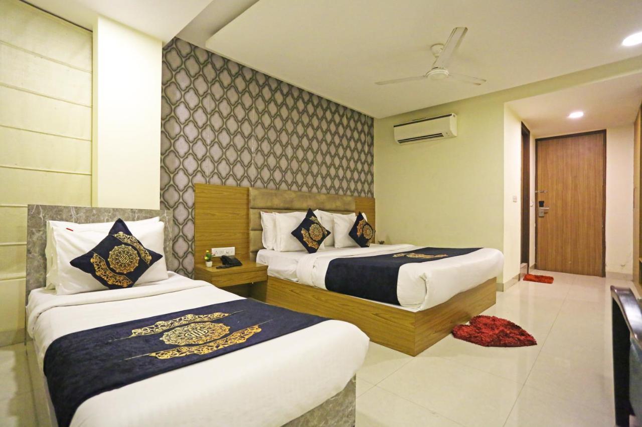 Hotel D'Capitol - Delhi Airport New Delhi Exterior photo
