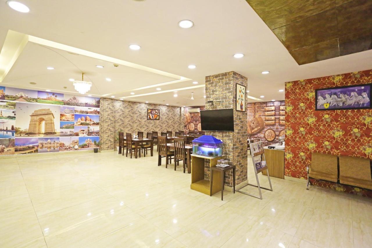 Hotel D'Capitol - Delhi Airport New Delhi Exterior photo